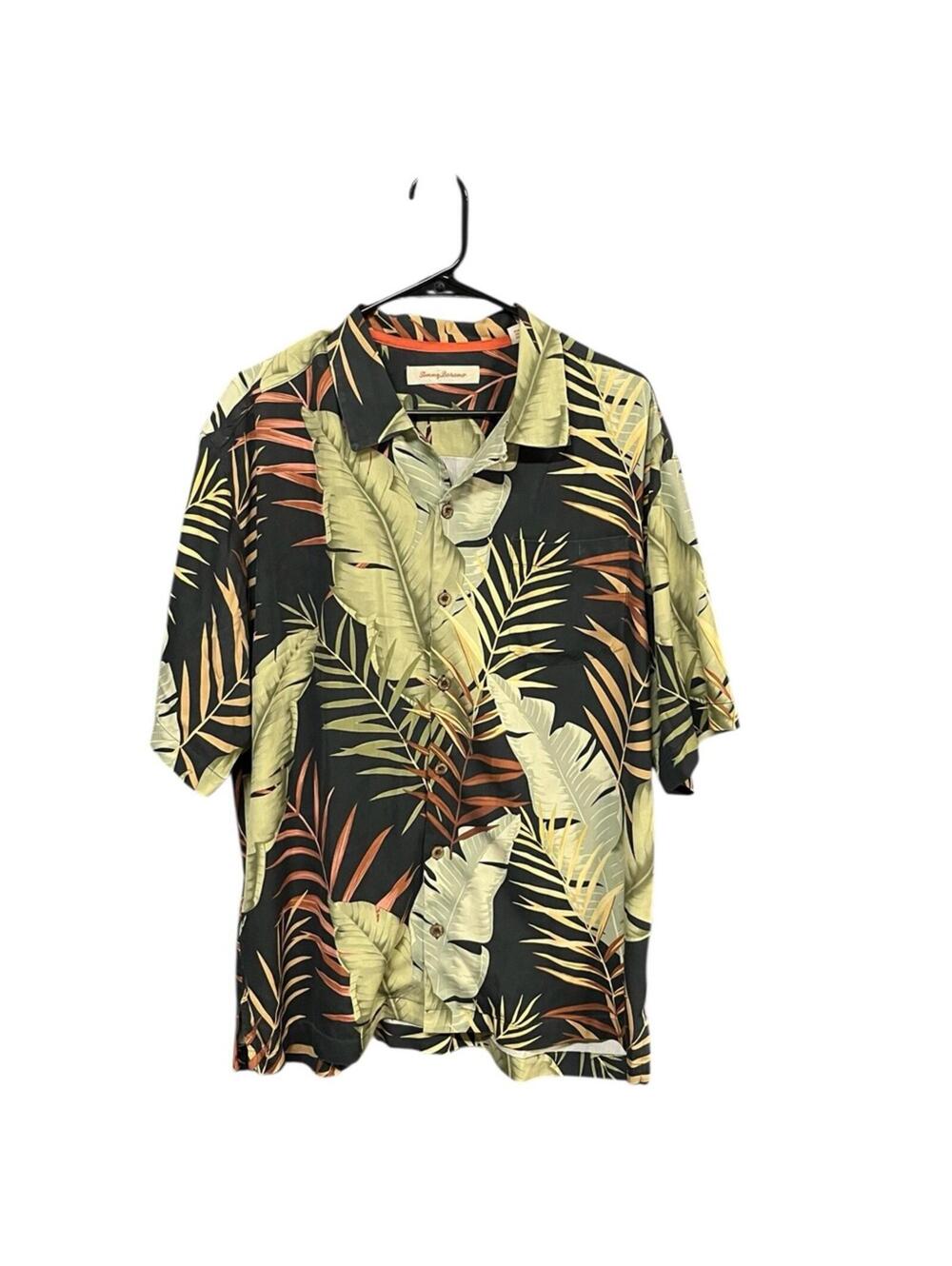Tommy Bahama Camp Shirt Mens L Green Black Silk Hawaiian Tropical Loop Collar